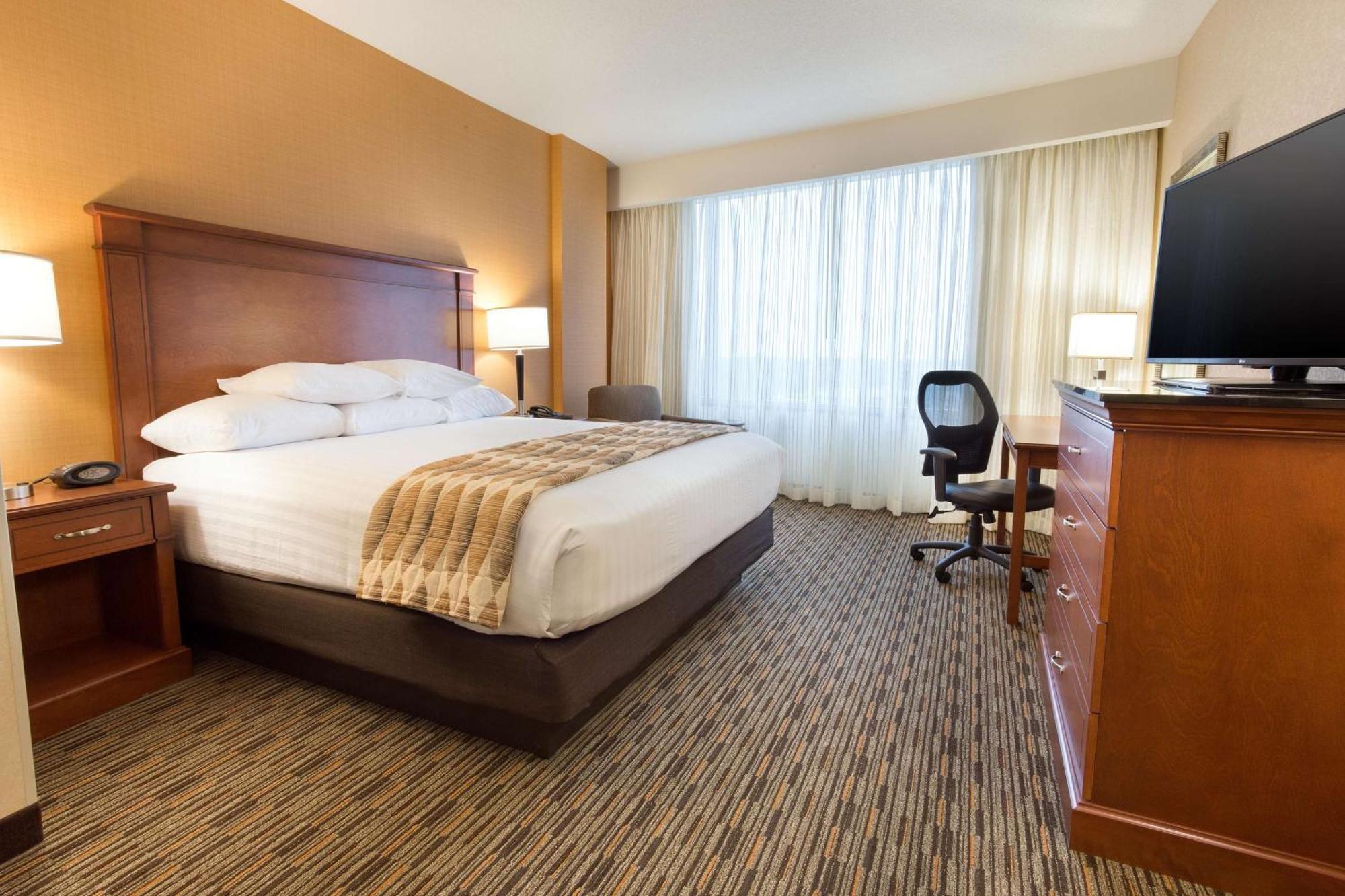 Drury Plaza Hotel Indianapolis Carmel Exterior foto